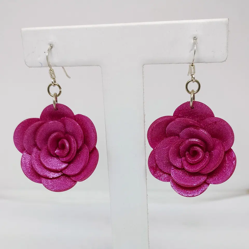 Rosamelia magenta mediana 1