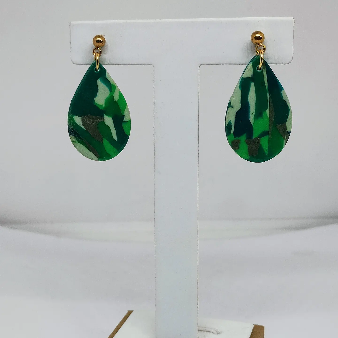 Gotas medianas anchas verde 1