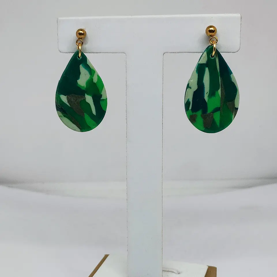 Gotas medianas anchas verde 1