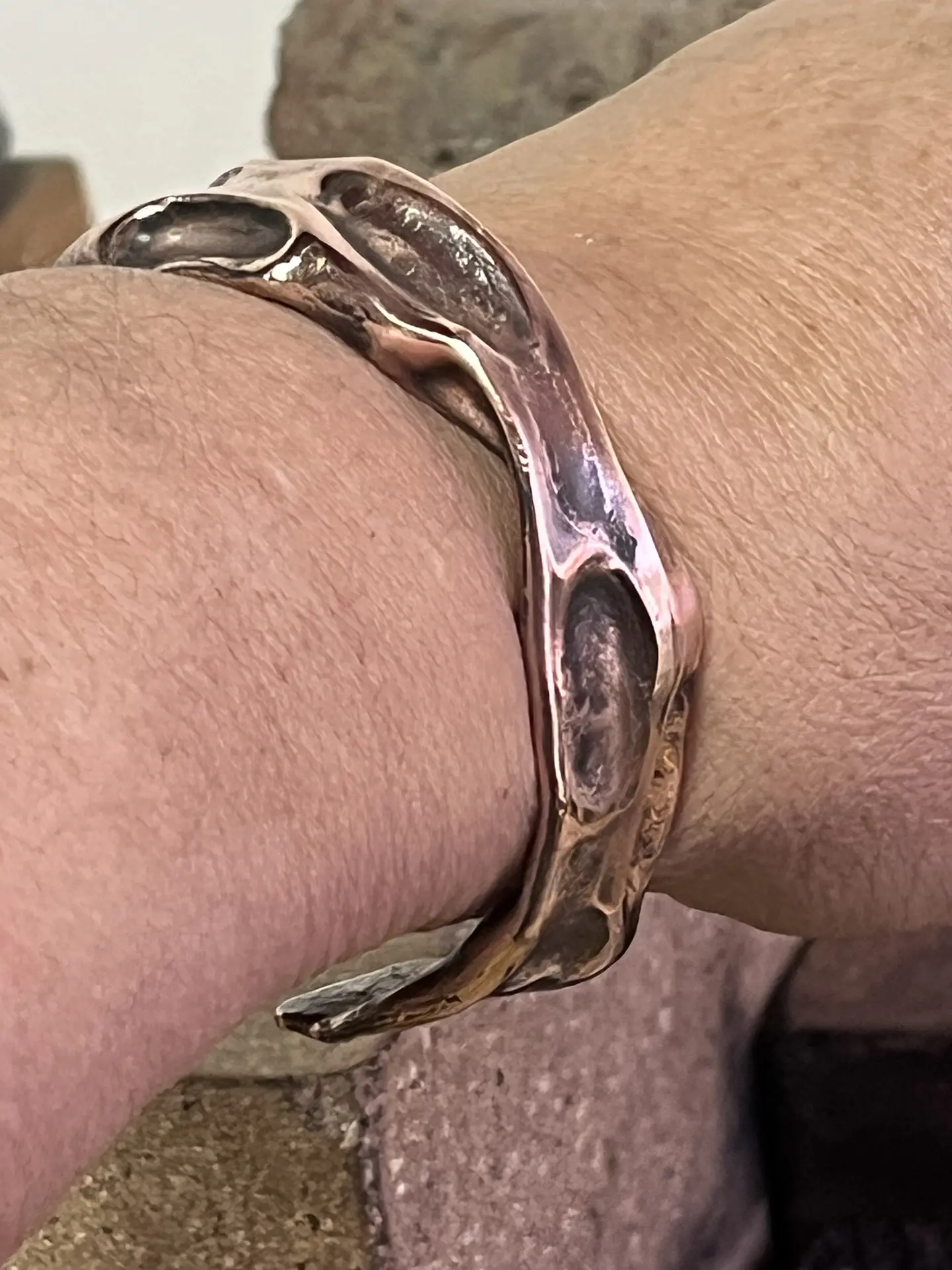 Pulsera martillada cobre 1