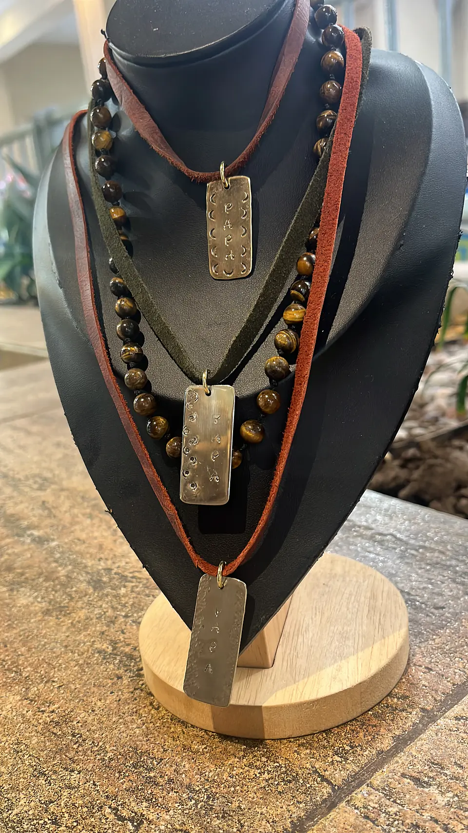 Colgante chapa de bronce  2