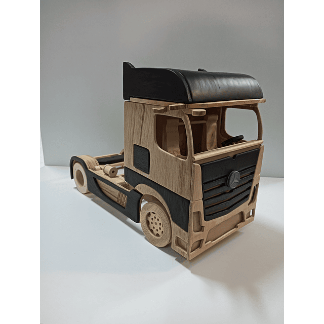 CAMIÓN MERCEDES-BENZ