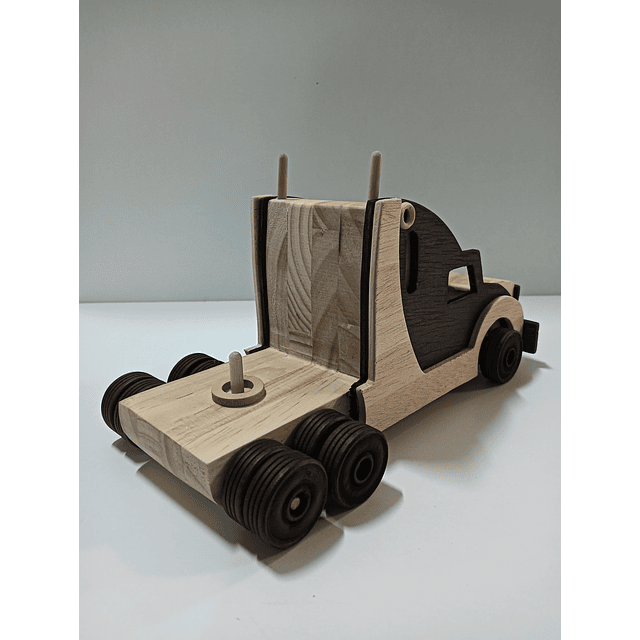 CAMIÓN CON REMOLQUE