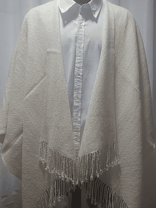 Ruana blanca lana de alpaca con diseño