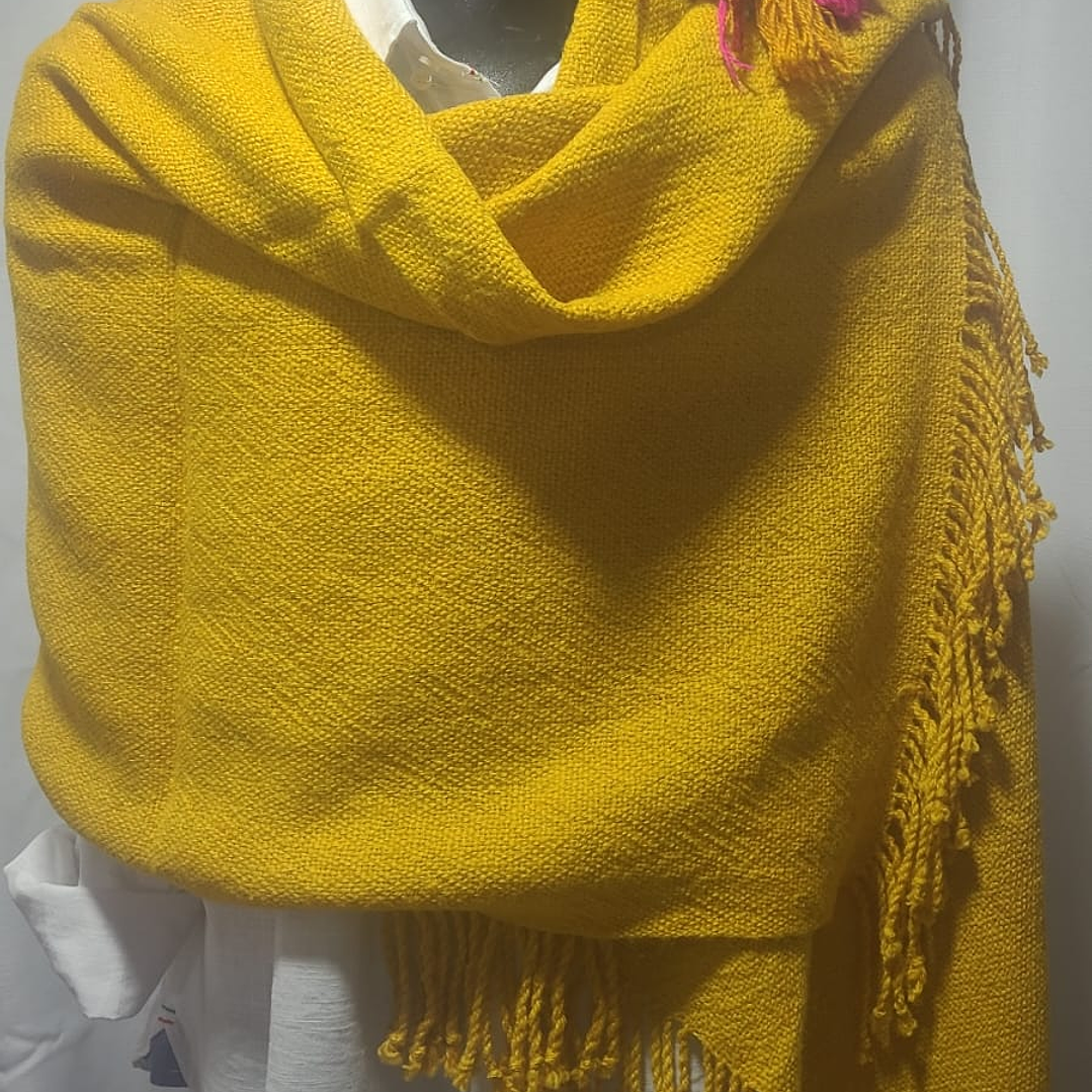 Chal lana de alpaca teñido quimico 1