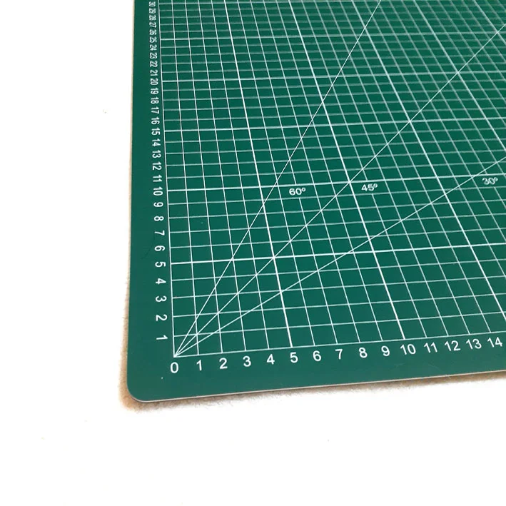 Base de corte cuadriculada y con ángulos A3 (30x45cm)