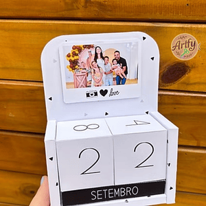 GRITTI CALENDÁRIO EM CUBO 