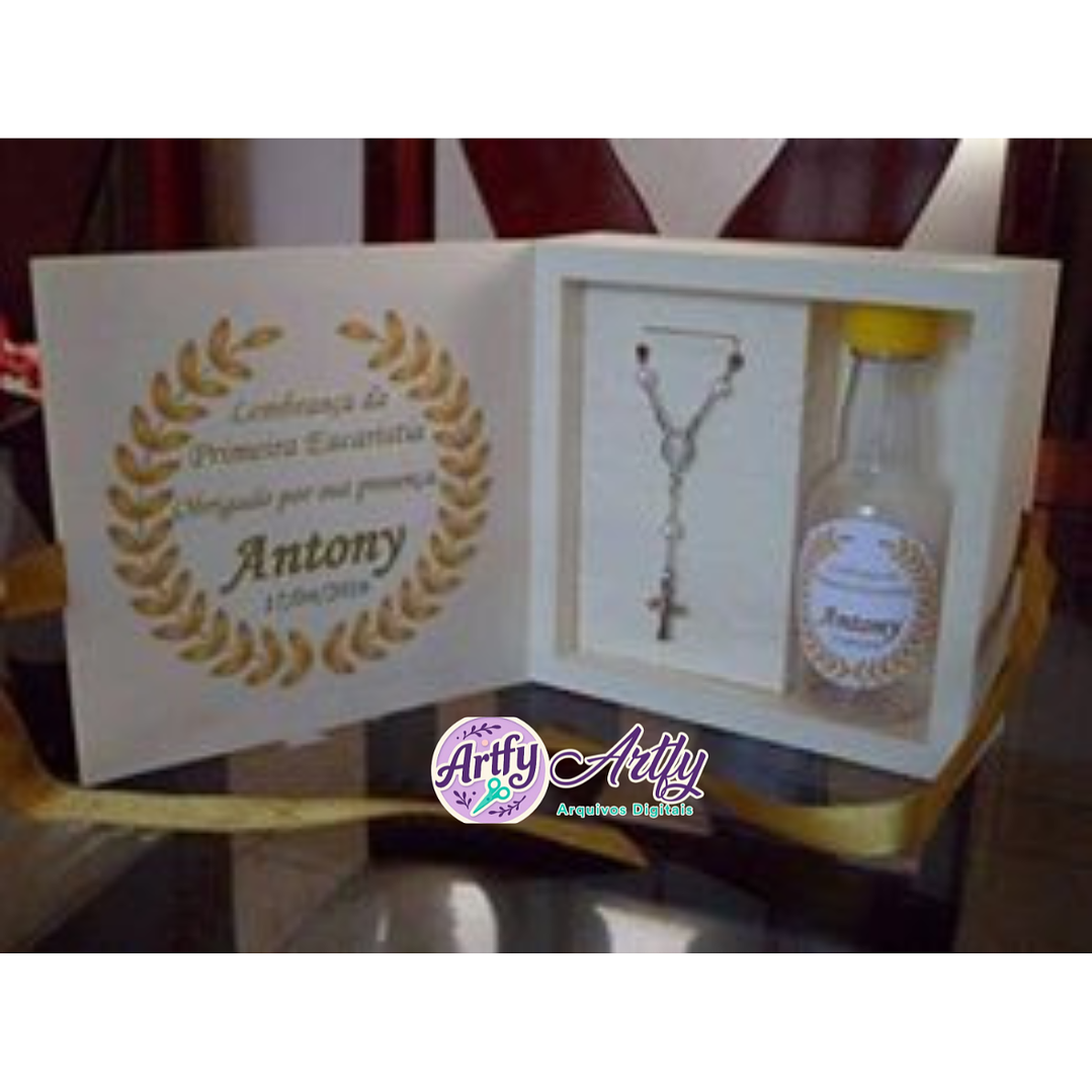 Caixa de lembrança  Terço e Água benta 1