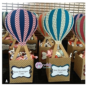 Balão na cesta e nuvem