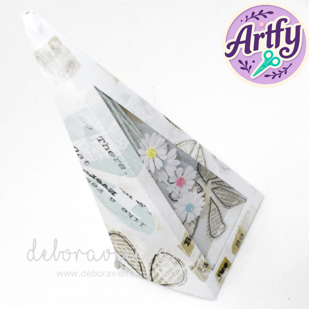 Caixa Pirâmide com Lacre e Visor 1