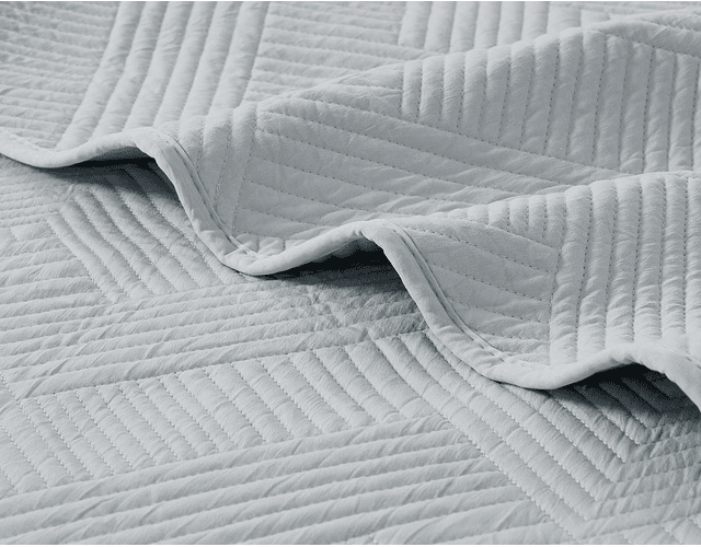 Colcha Bordada Premium