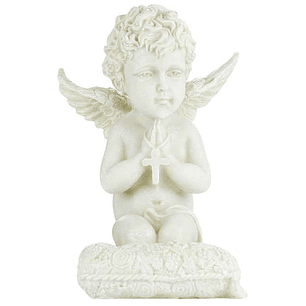 Angel praying for outdoor