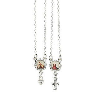 Scapular necklace with rhinestones