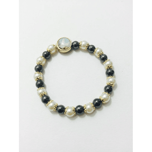 Pulseira com pérolas creme e preto 2