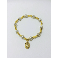 Pulsera dorada y plateada