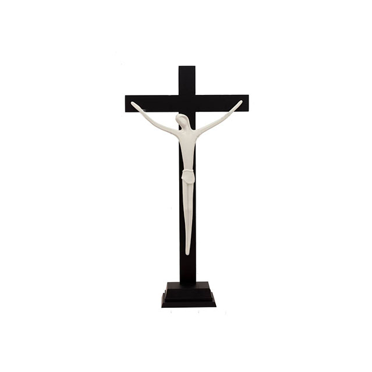 Porcelain crucifix 1