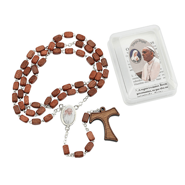 Wood rosary of Pope Francis 1