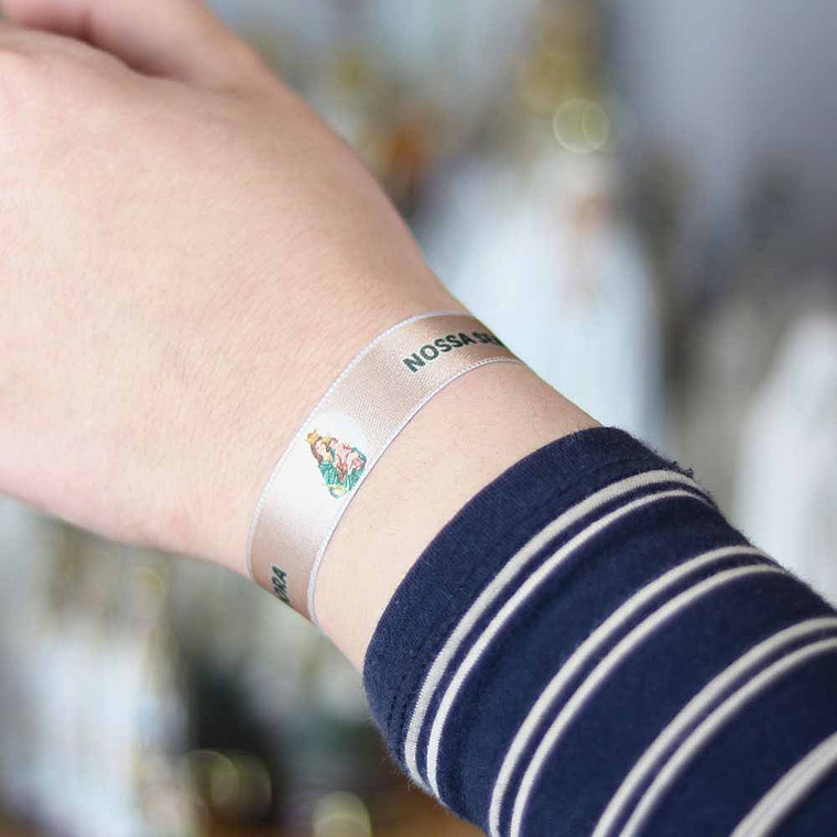 Pulseira em tecido de Nossa Senhora Auxiliadora  3