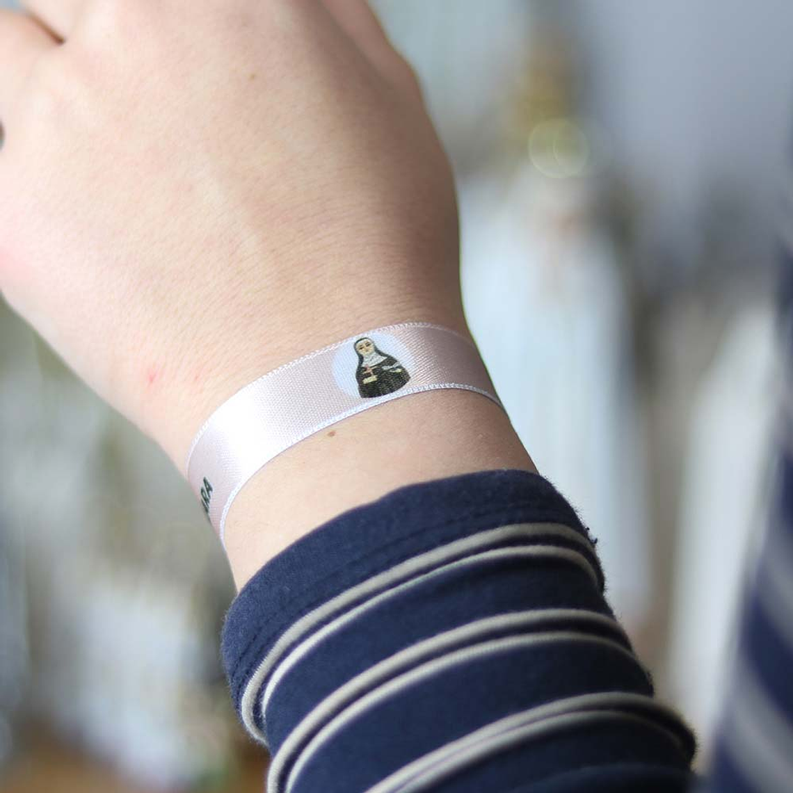 Pulsera de tela Santa Clara 3