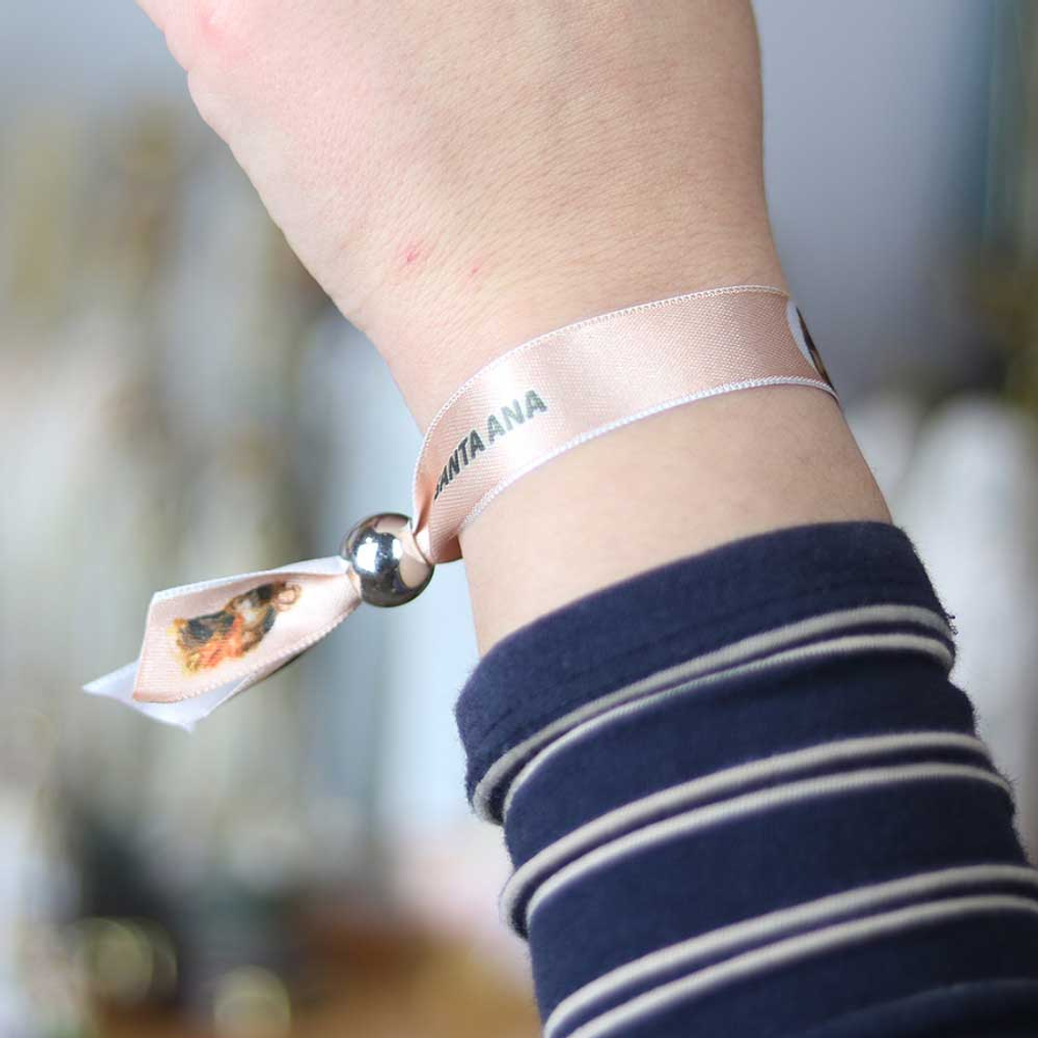 Pulseira em tecido de Santa Ana 2
