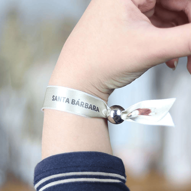 Pulseira em tecido de Santa Bárbara 4