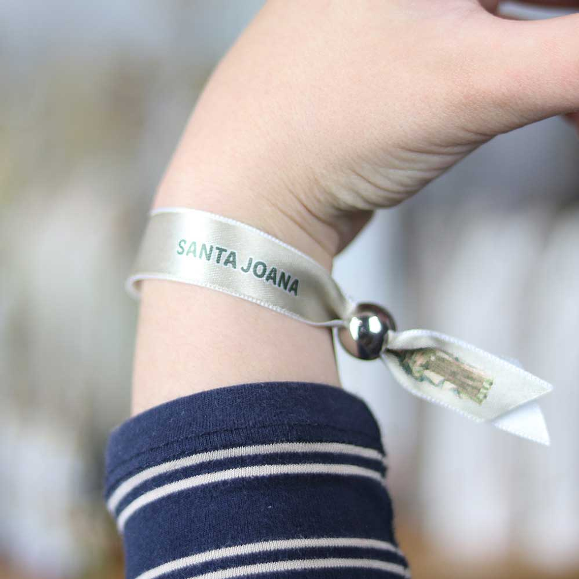 Pulseira em tecido de Santa Joana 2