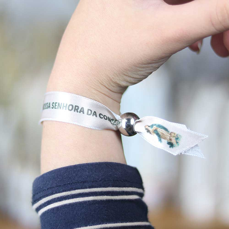 Pulseira em tecido de Nossa Senhora da Conceição 2