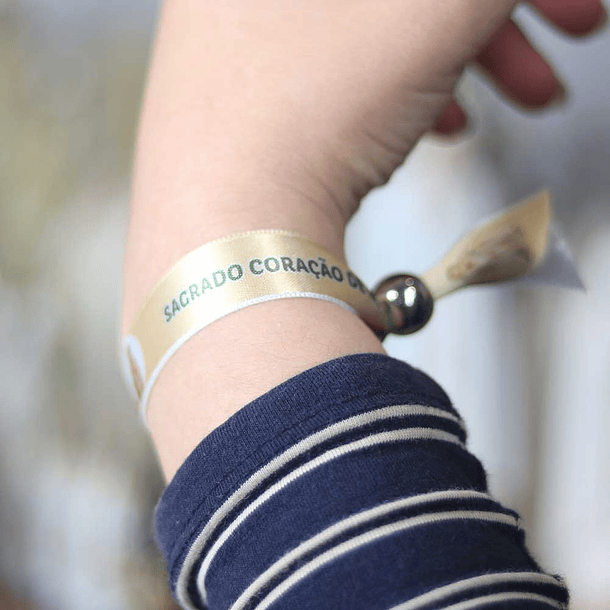 Bracelet en tissu Sacré-Cœur de Marie 1