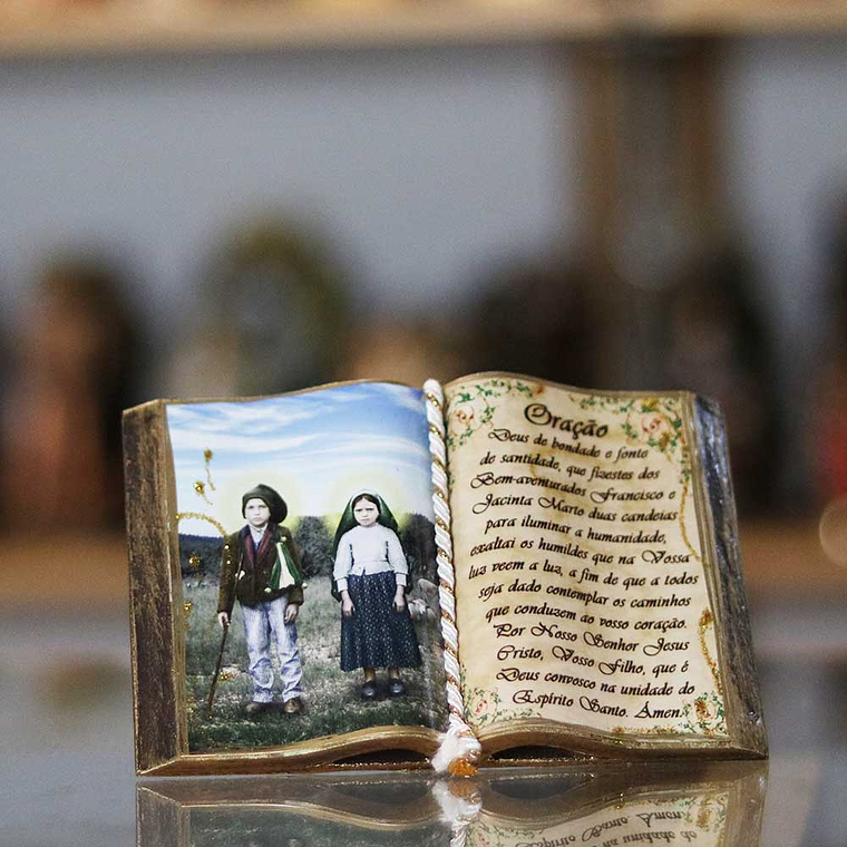 Decorative book with Saint Jacinta and Saint Francisco 3