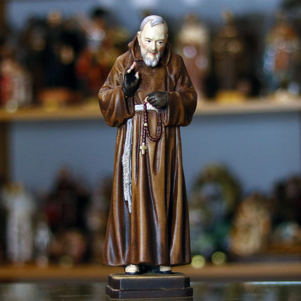 Wood statue of Father Pio 2