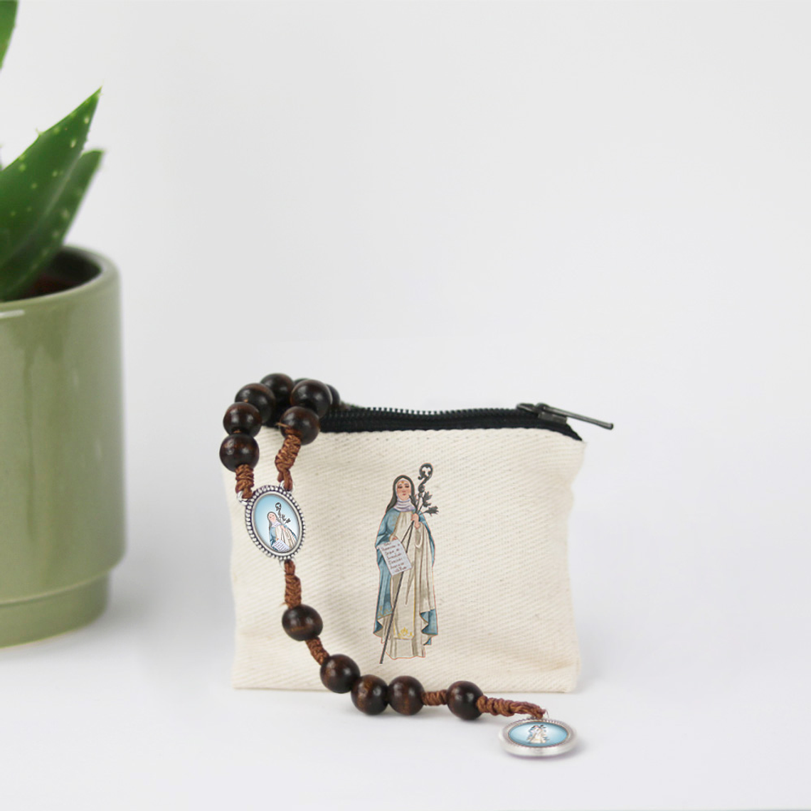 Wallet and Rosary of Saint Beatrice 4