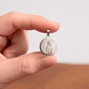 Medalla de acero de Nuestra Señora de la Buena Nueva