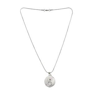Collana e medaglia di Regina Santa Elisabetta in acciaio inossidabile