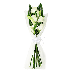 Bouquet of white roses