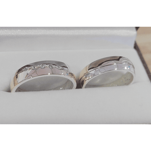 Argollas para matrimonio en oro plata ondulado parcial