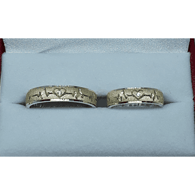 Argollas para matrimonio en oro plata canal central diamante