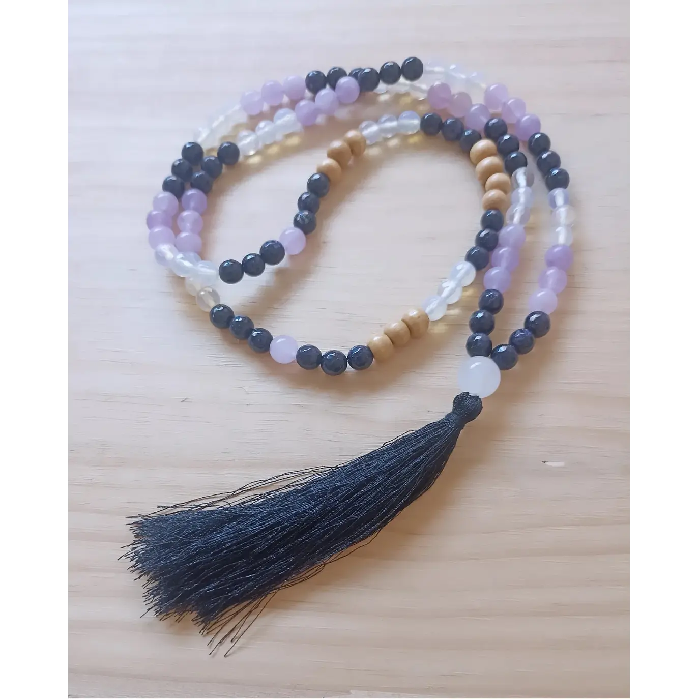 Colar Japamala 108 contas com pedras naturais e de madeira. Pedra estrela , quartzo branco e Lavanda 3