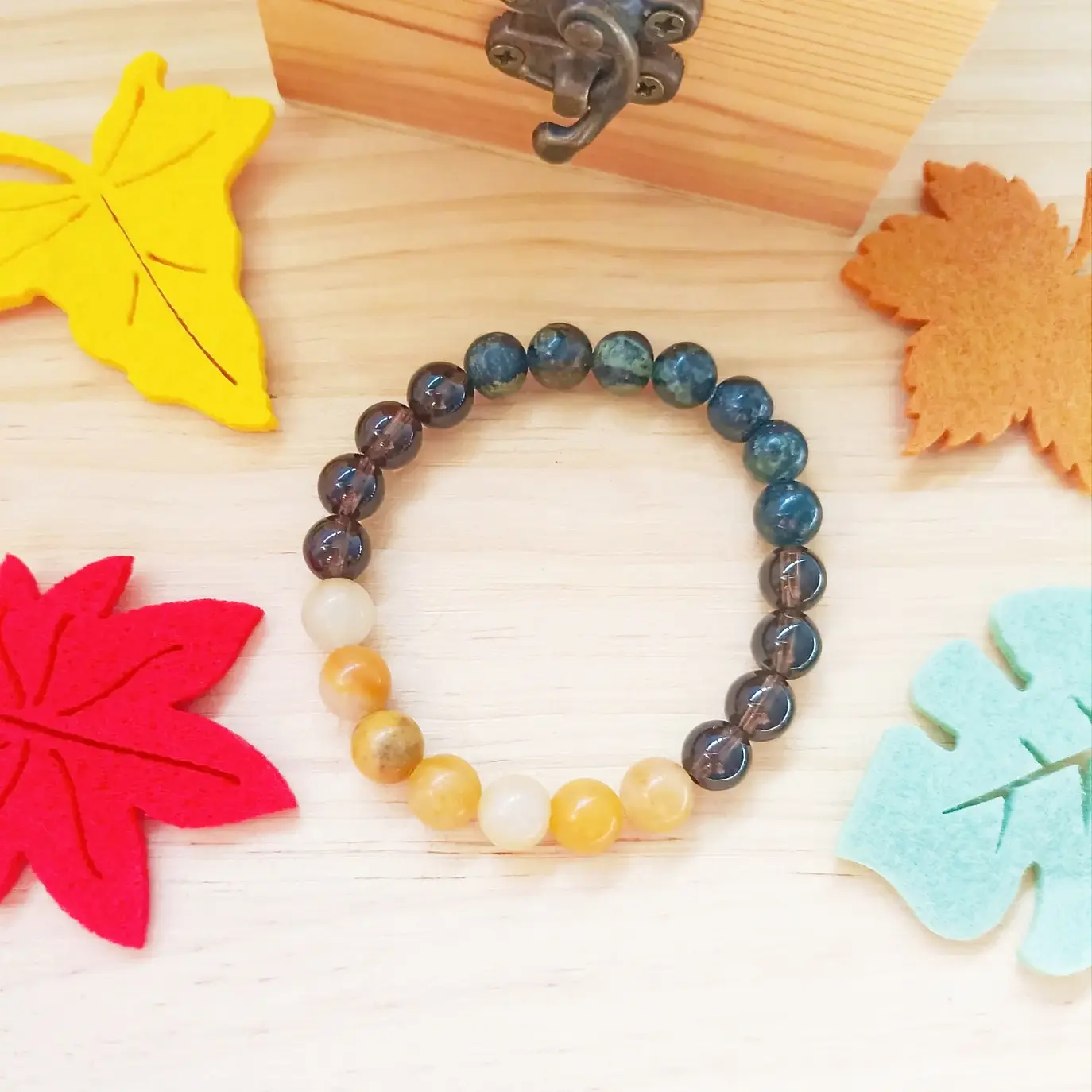 Pulseira com pedras de Quartzo Fumado, Jade Amarela e Calcite 2
