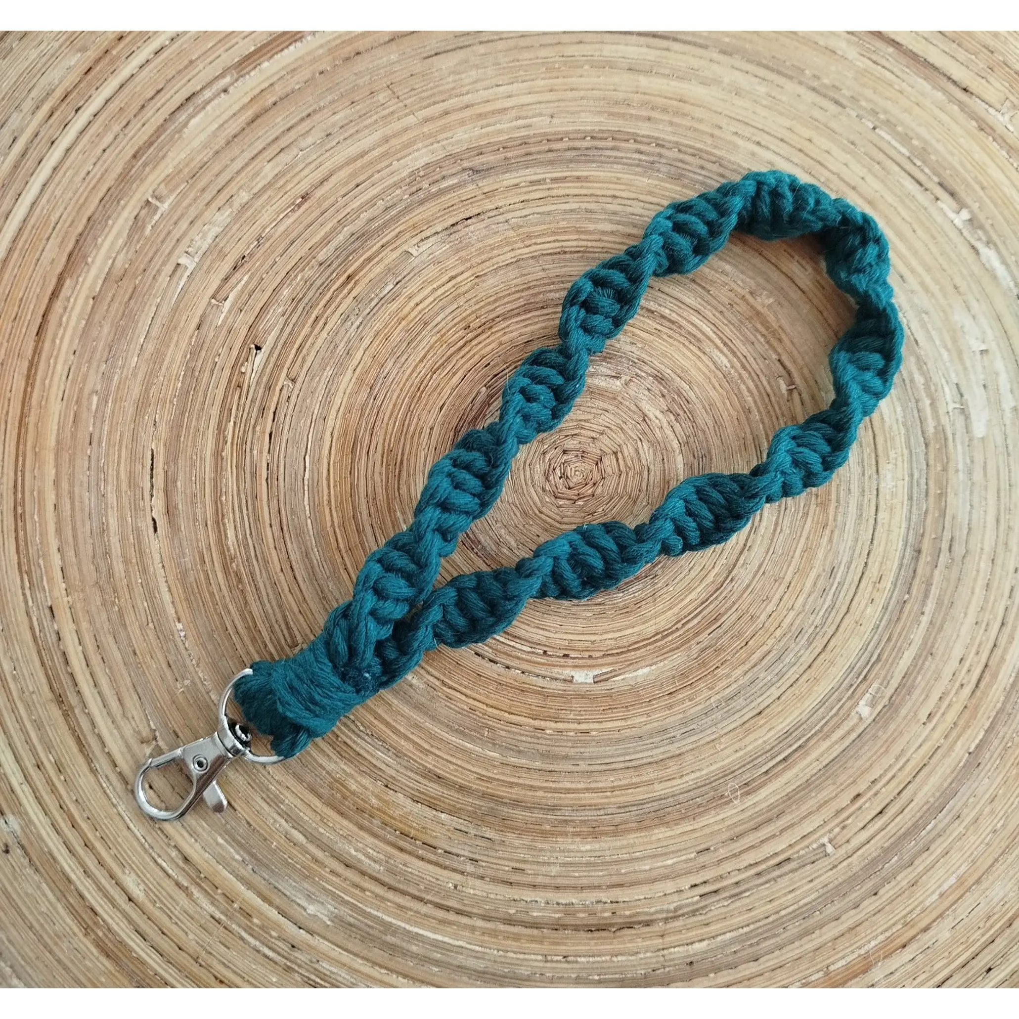 Porta-chaves/Wristlet macramé torcido 2