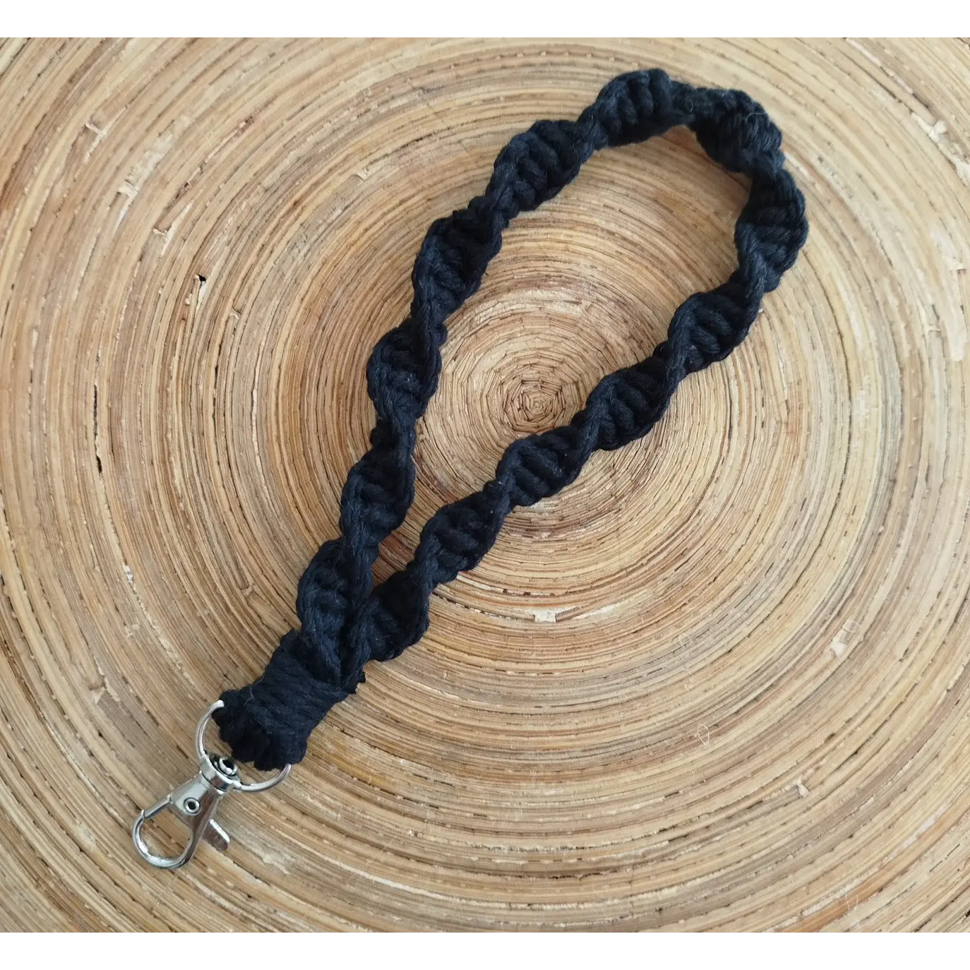 Porta-chaves/Wristlet macramé torcido 4