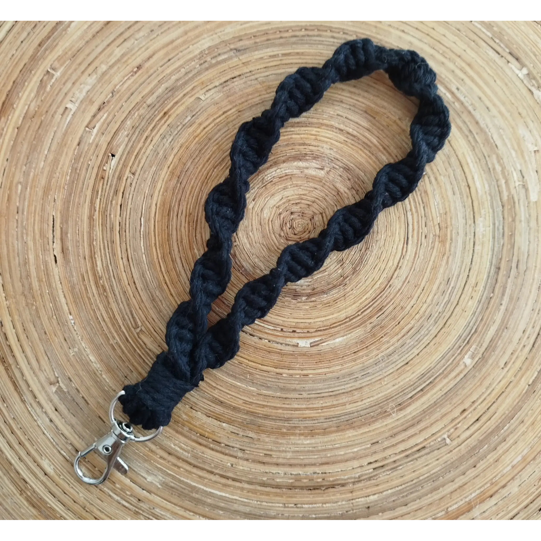 Porta-chaves/Wristlet macramé torcido 4