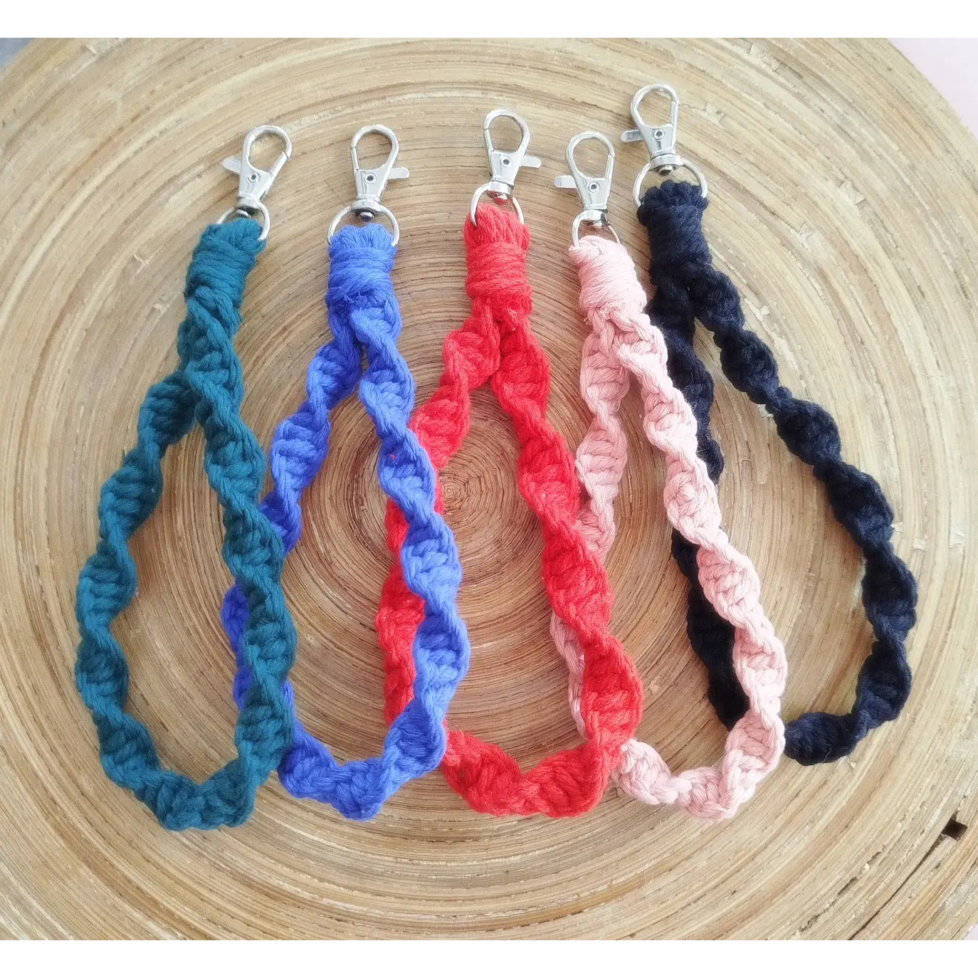 Porta-chaves/Wristlet macramé torcido 5
