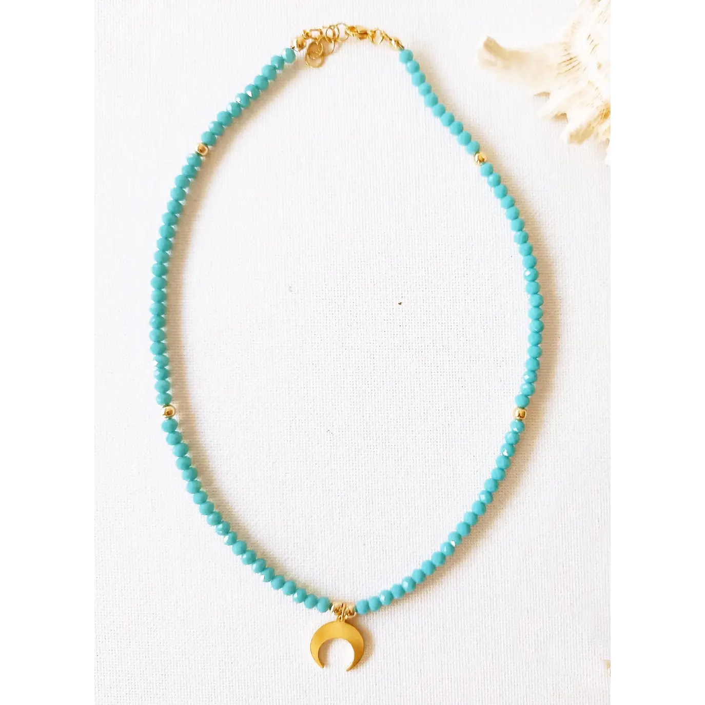 Colar de cristais com pendente dourado Lua 1