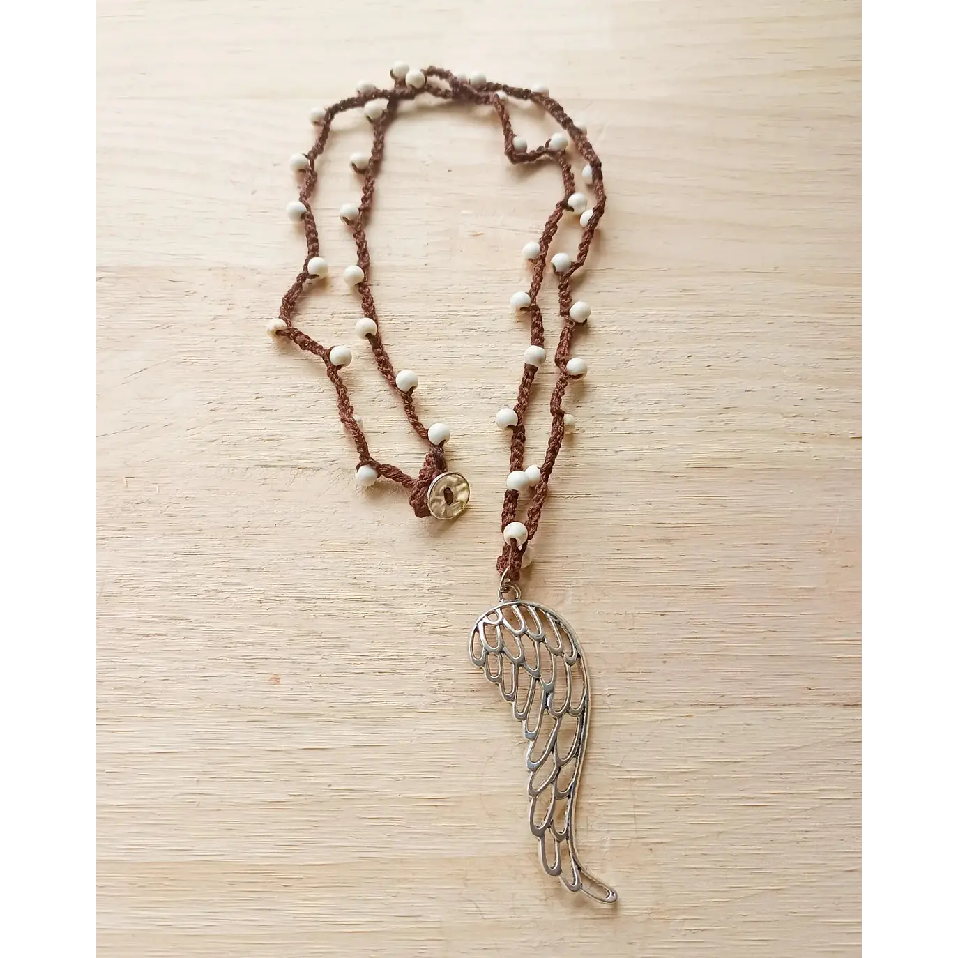 Colar de croché com Asa de Anjo 1