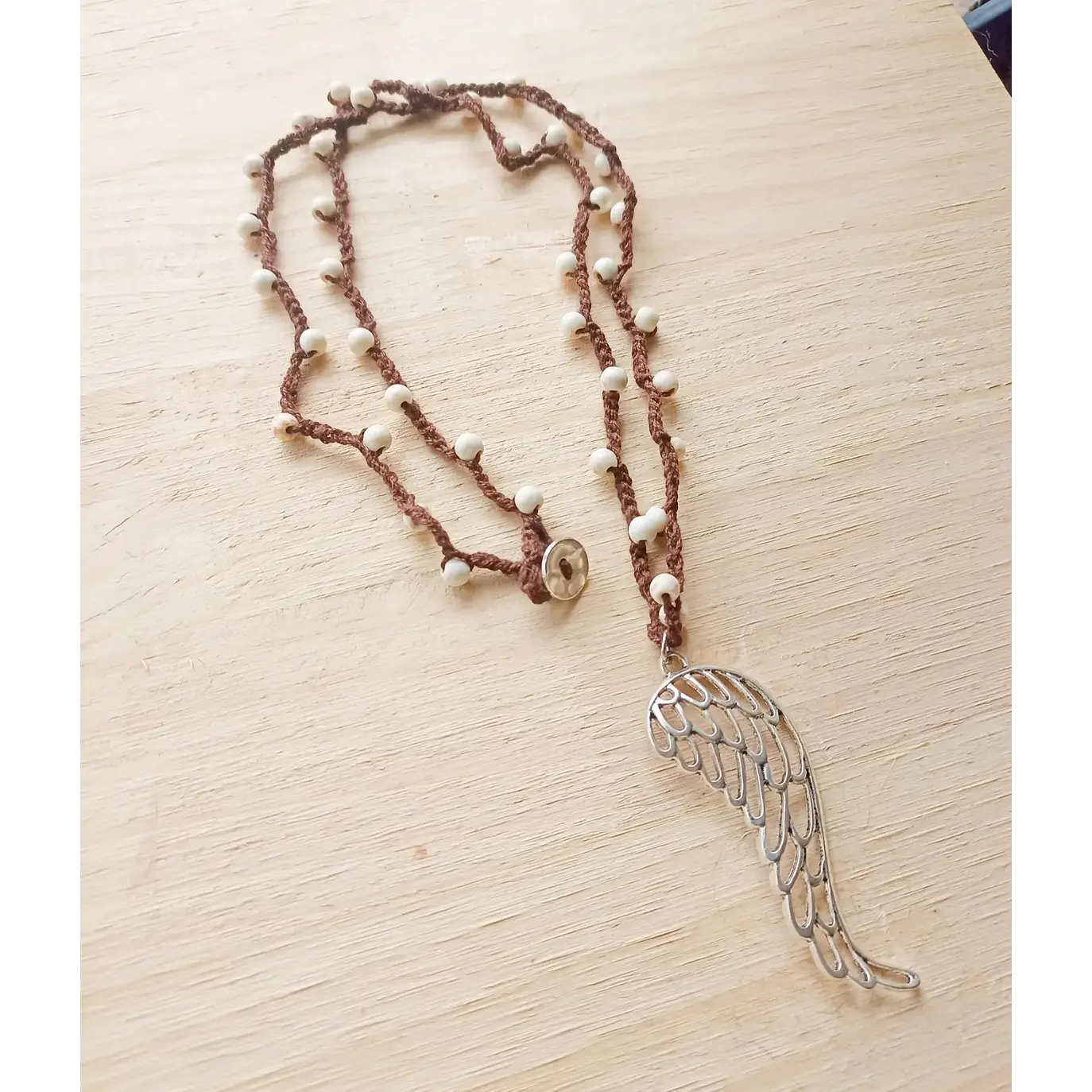 Colar de croché com Asa de Anjo 2