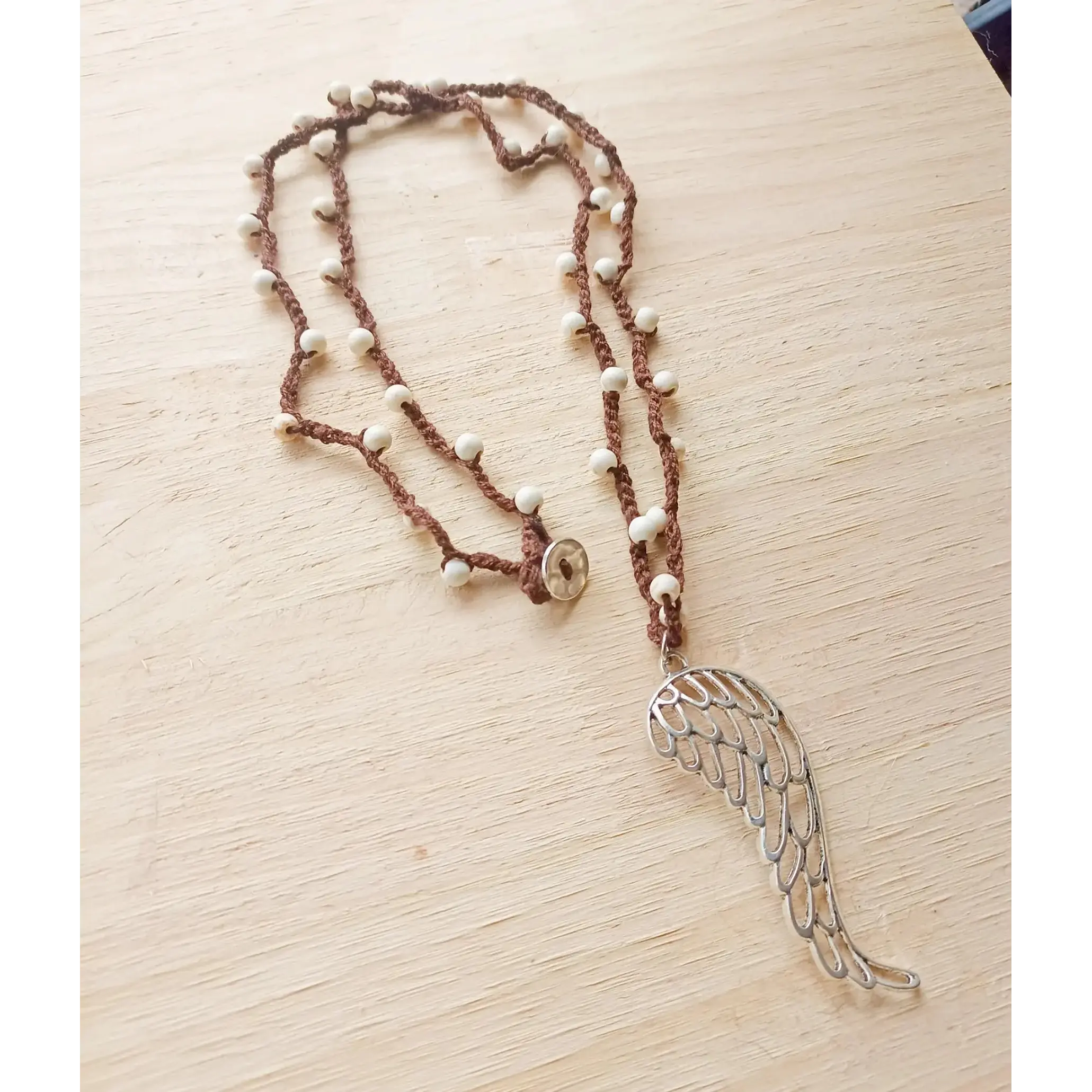 Colar de croché com Asa de Anjo 2