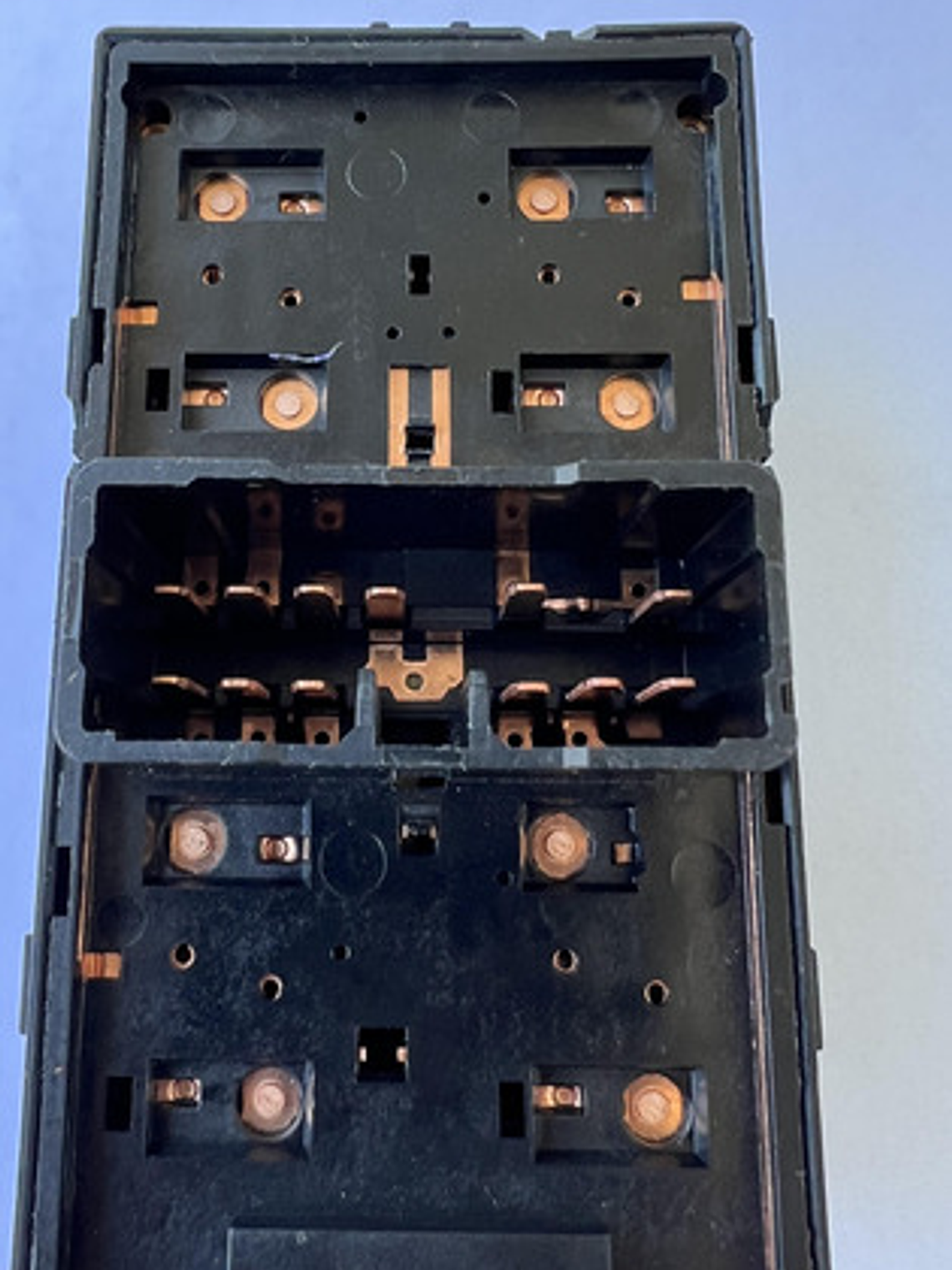 Botonera Alzavidrios Chevrolet Tracker, Sonic Garantia 3