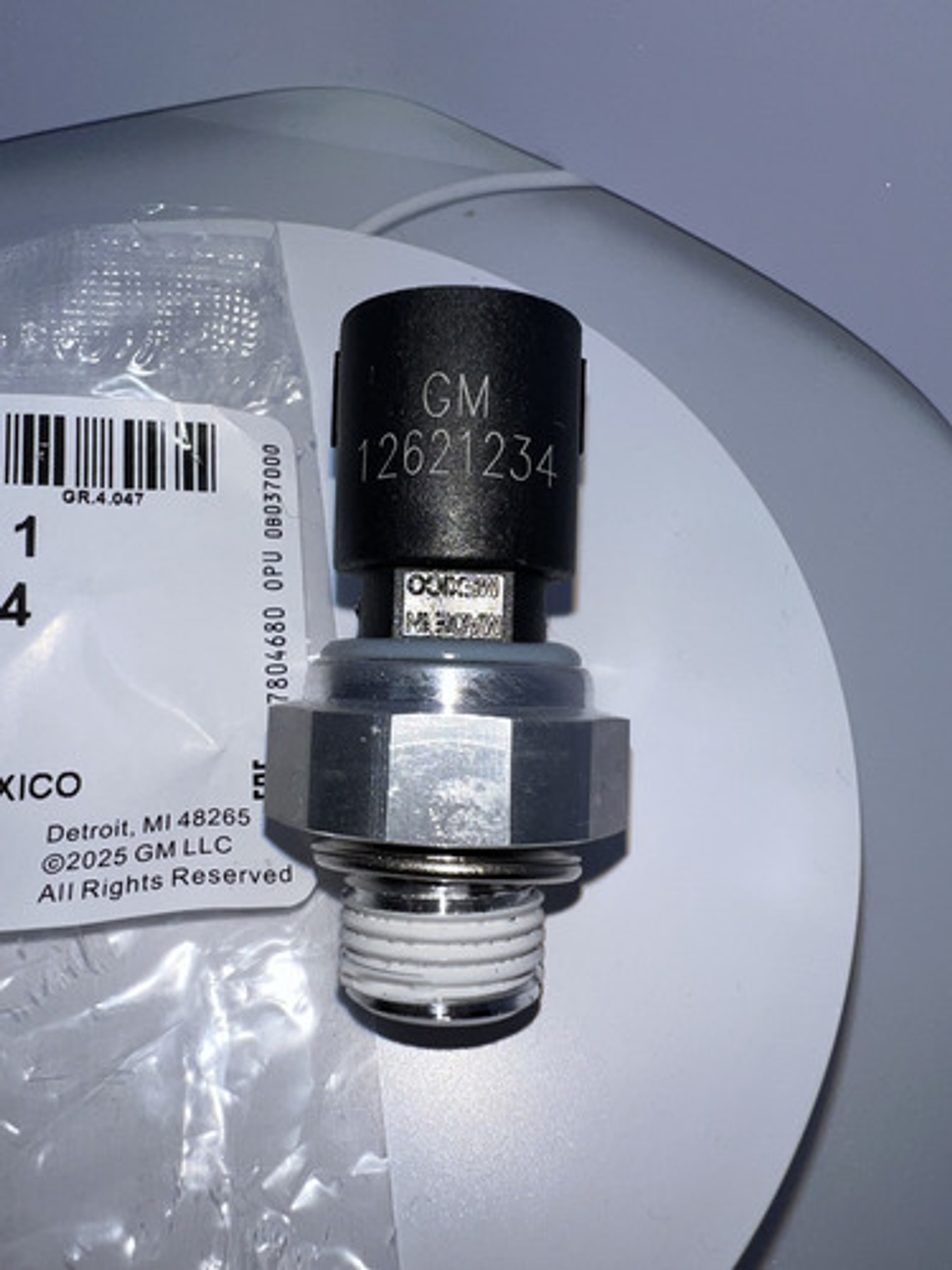 Sensor De Presión De Aceite Chevrolet/avalanche/silverado Or 3