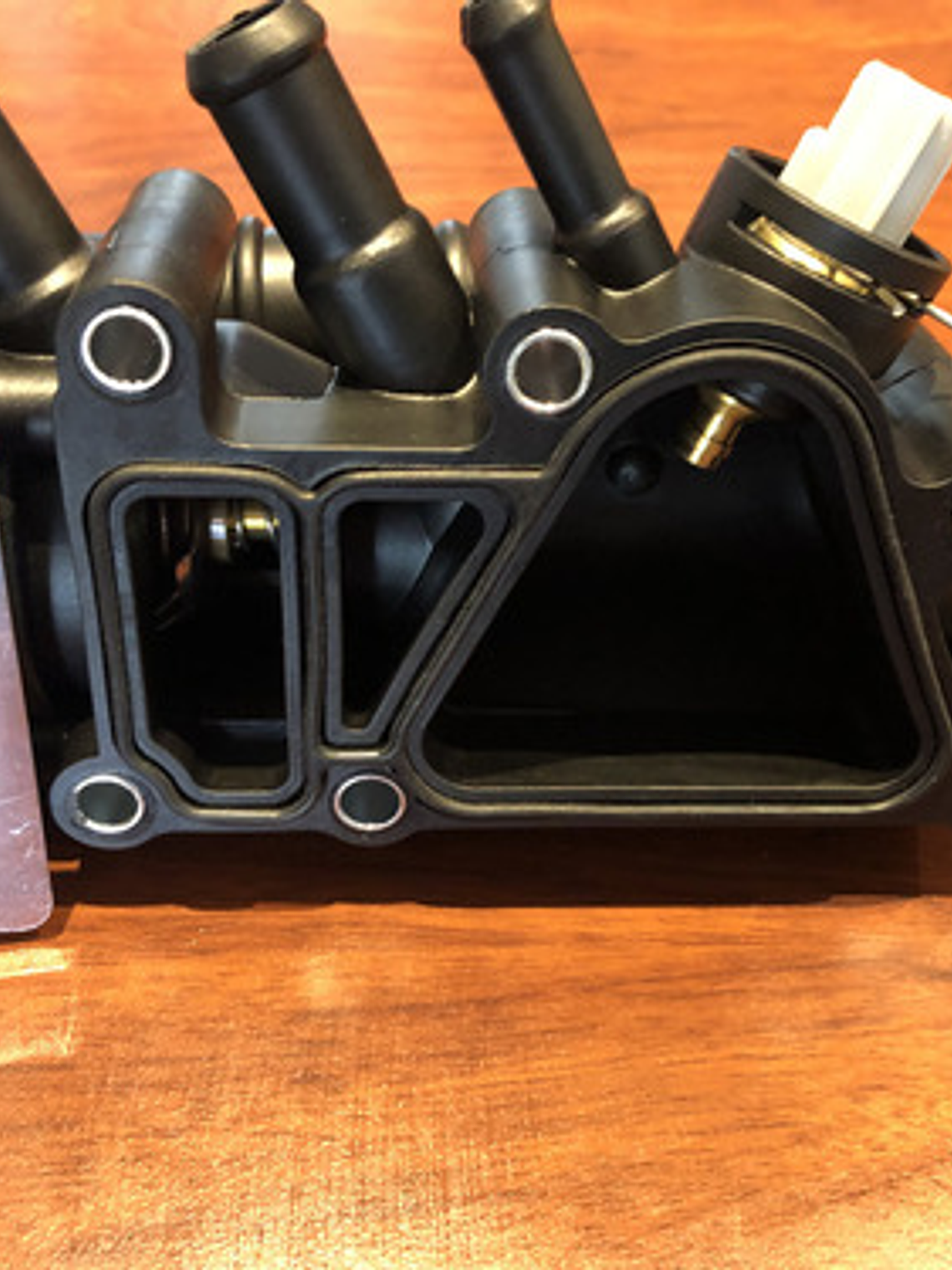 Caja Termostato Ford Focus Fiesta Ka Ecosport 1.6 Sensor+emp 4