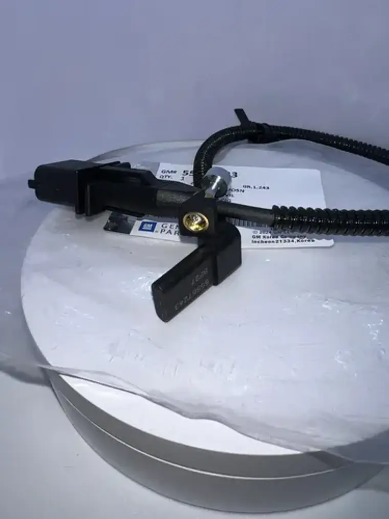Sensor Posición Cigüeñal Chevrolet Tracker Cruze Sonic Origi 4